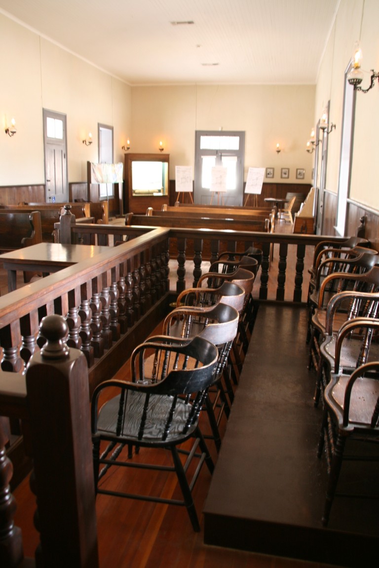 Courtroom_old_Pinal_courthouse