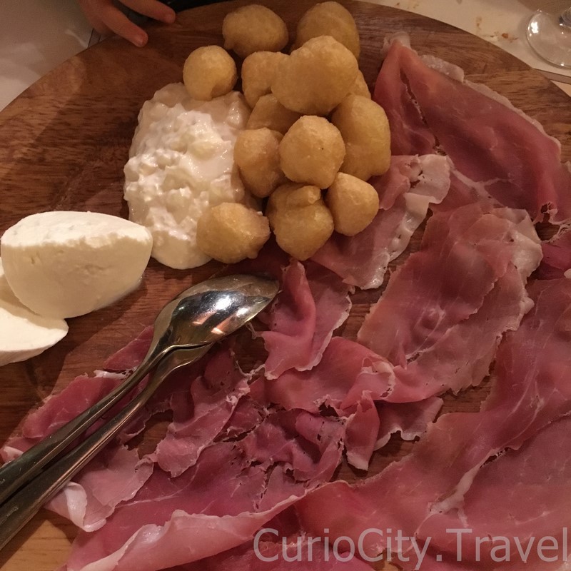 27986_coccoli-con-crudo-e-strachino